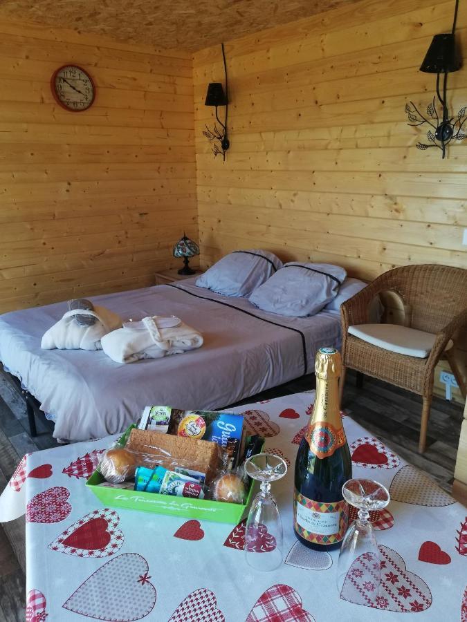 Charmant Chalet Pour 2 Personnes Spa Prive Massillargues-Attuech المظهر الخارجي الصورة